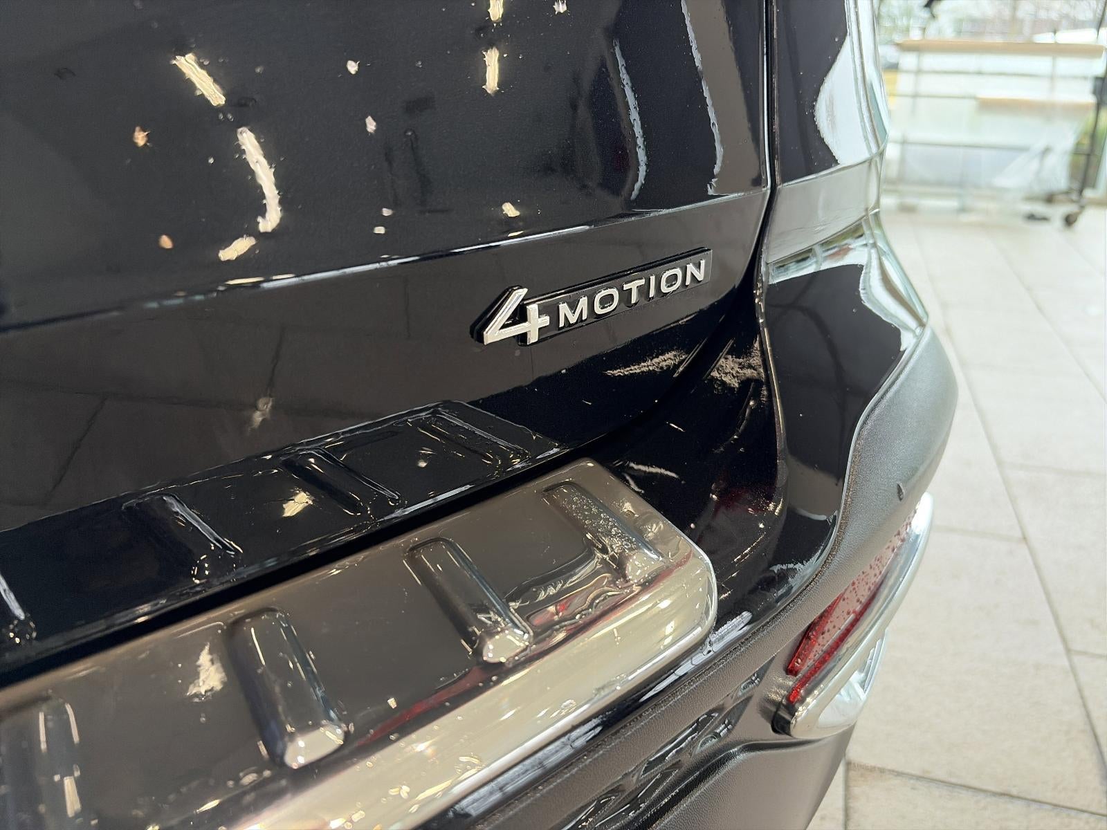 2024 Volkswagen Taos SE 4MOTION