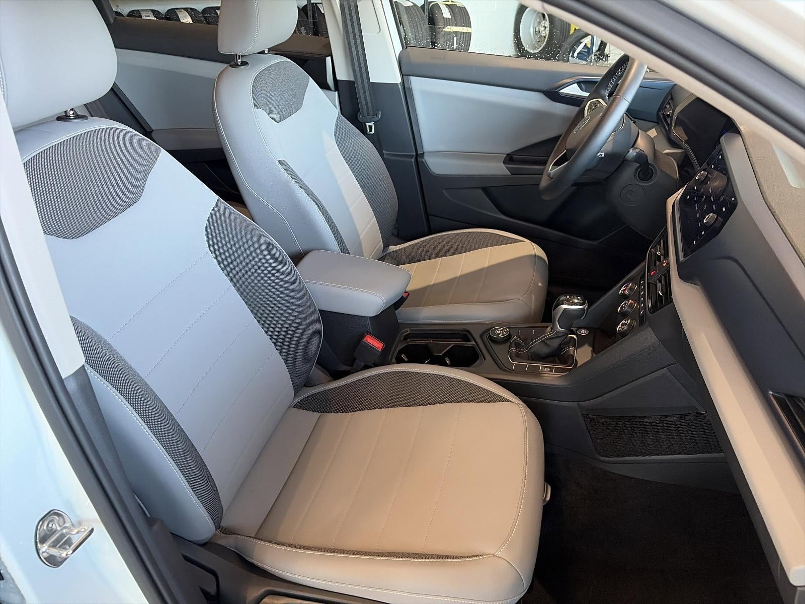 2022 Volkswagen Taos SE 4MOTION