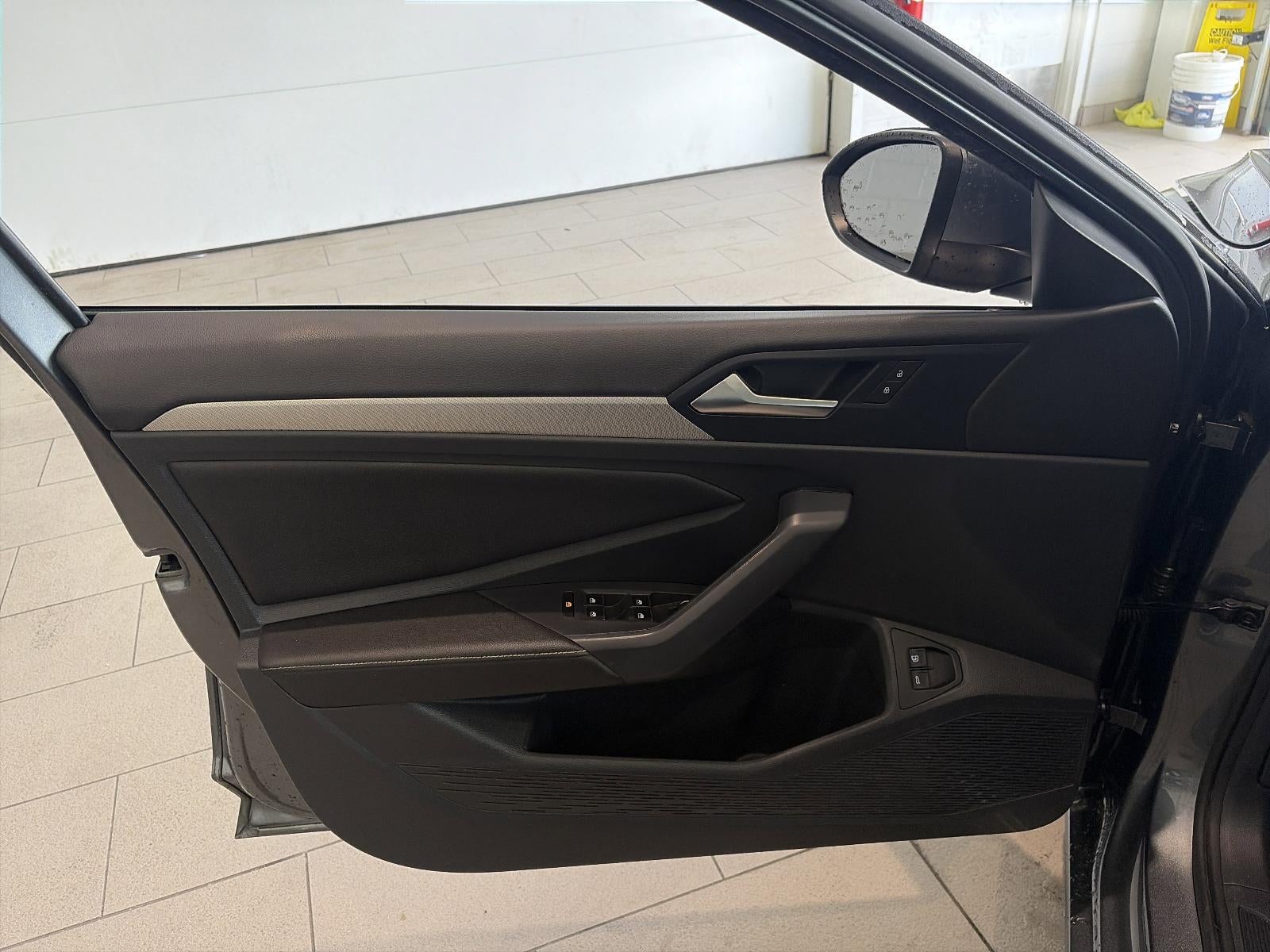 2023 Volkswagen Jetta S Manual
