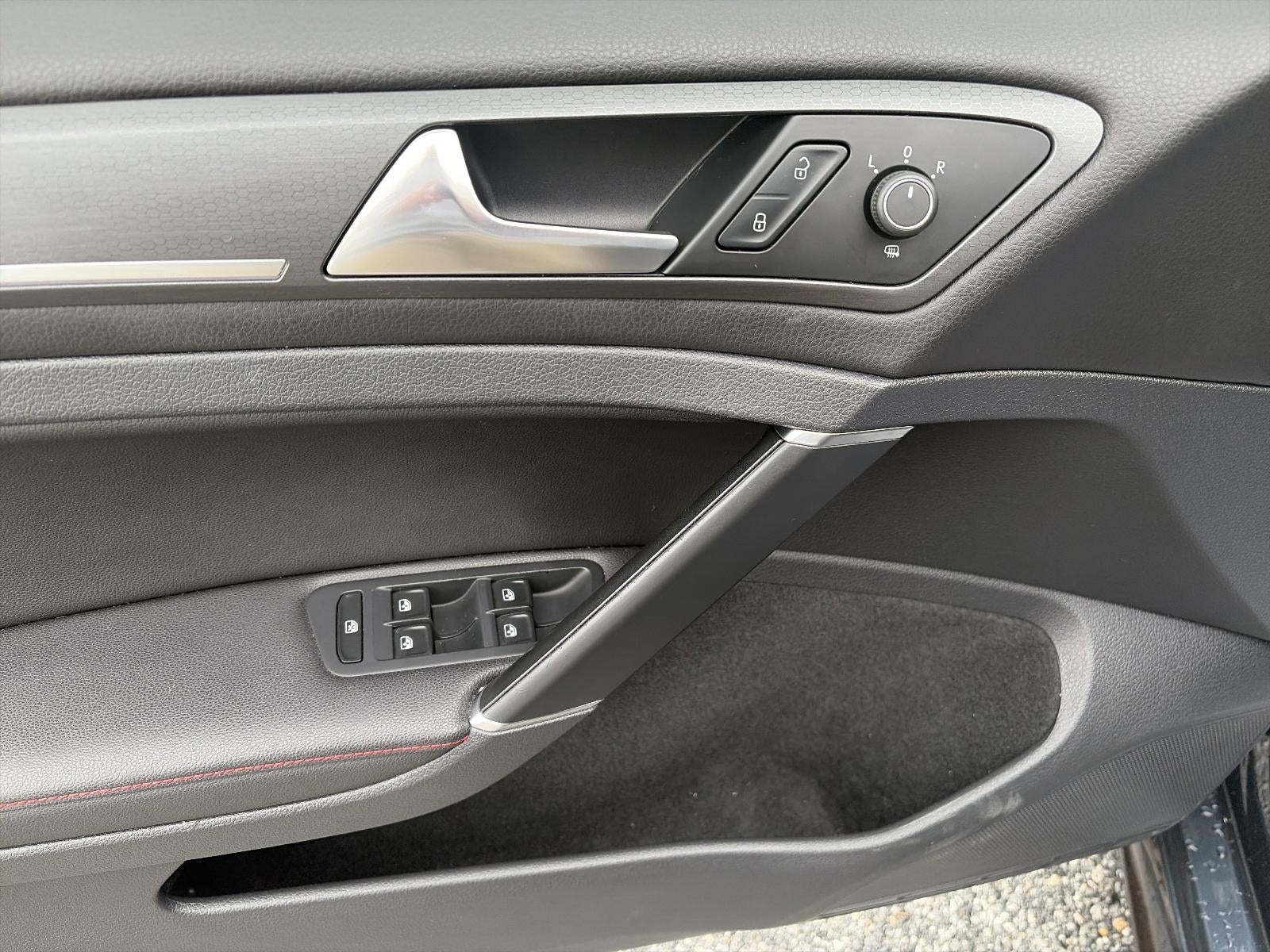 2018 Volkswagen Golf GTI 2.0T SE Manual