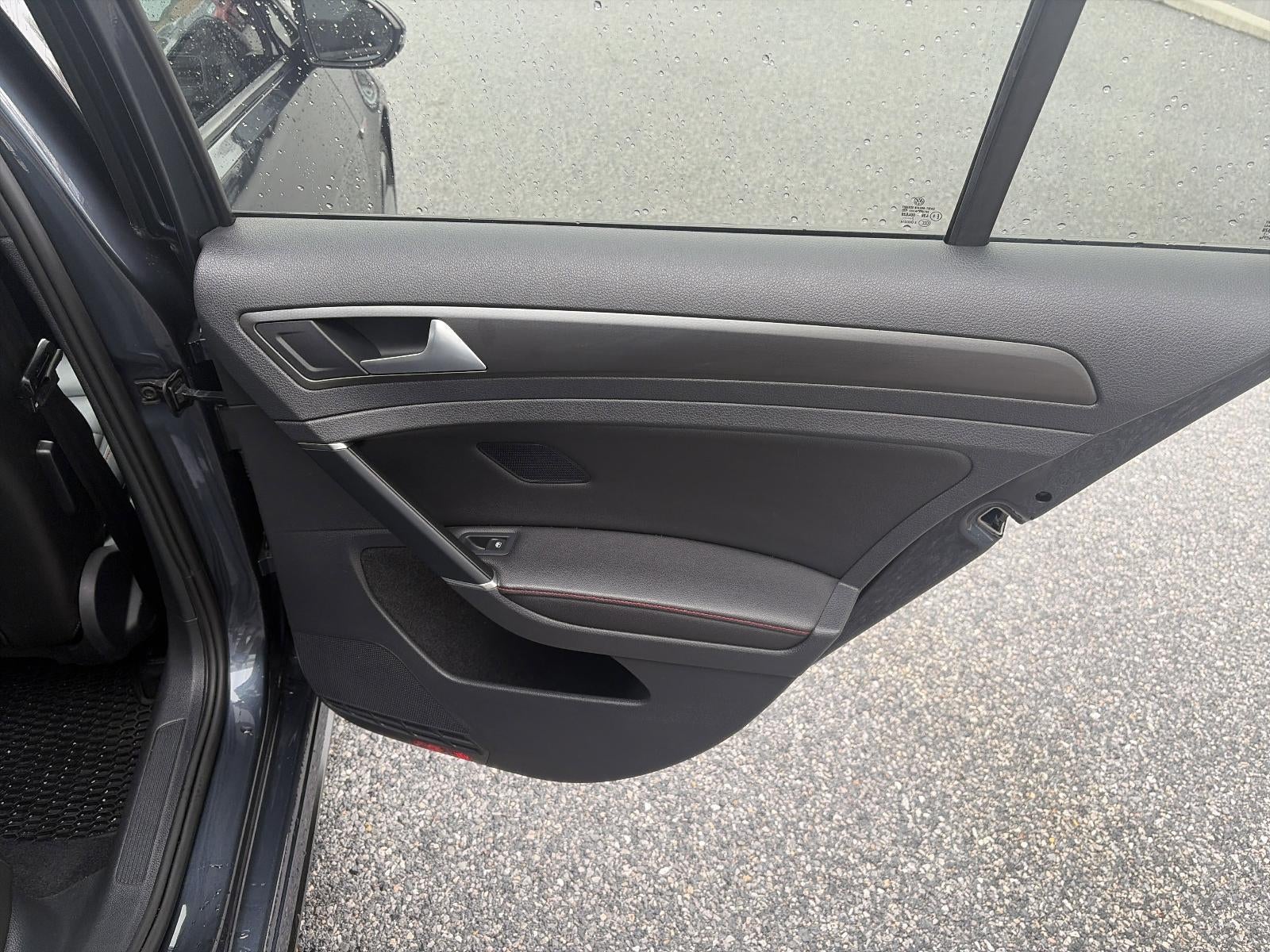 2018 Volkswagen Golf GTI 2.0T SE Manual