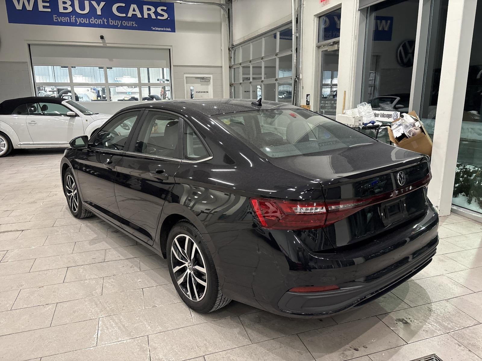 2025 Volkswagen Jetta SE Auto