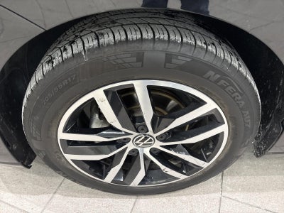 2025 Volkswagen Jetta SE Auto