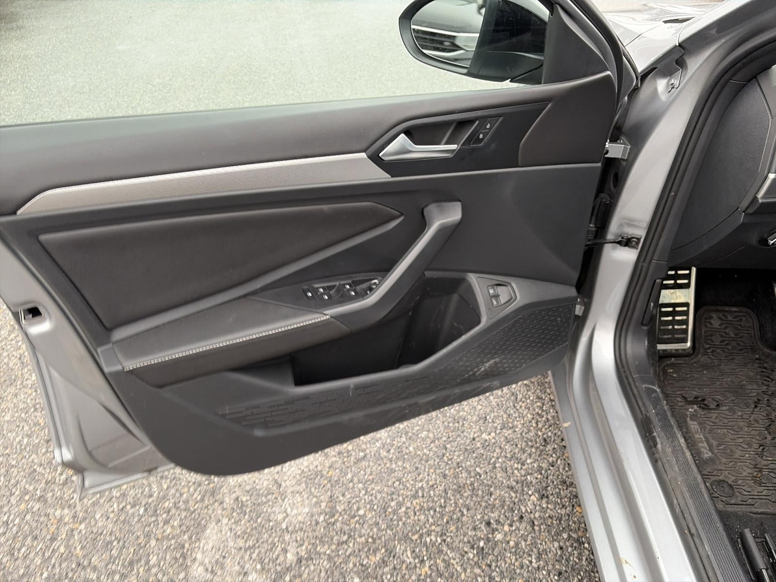 2024 Volkswagen Jetta Sport Auto