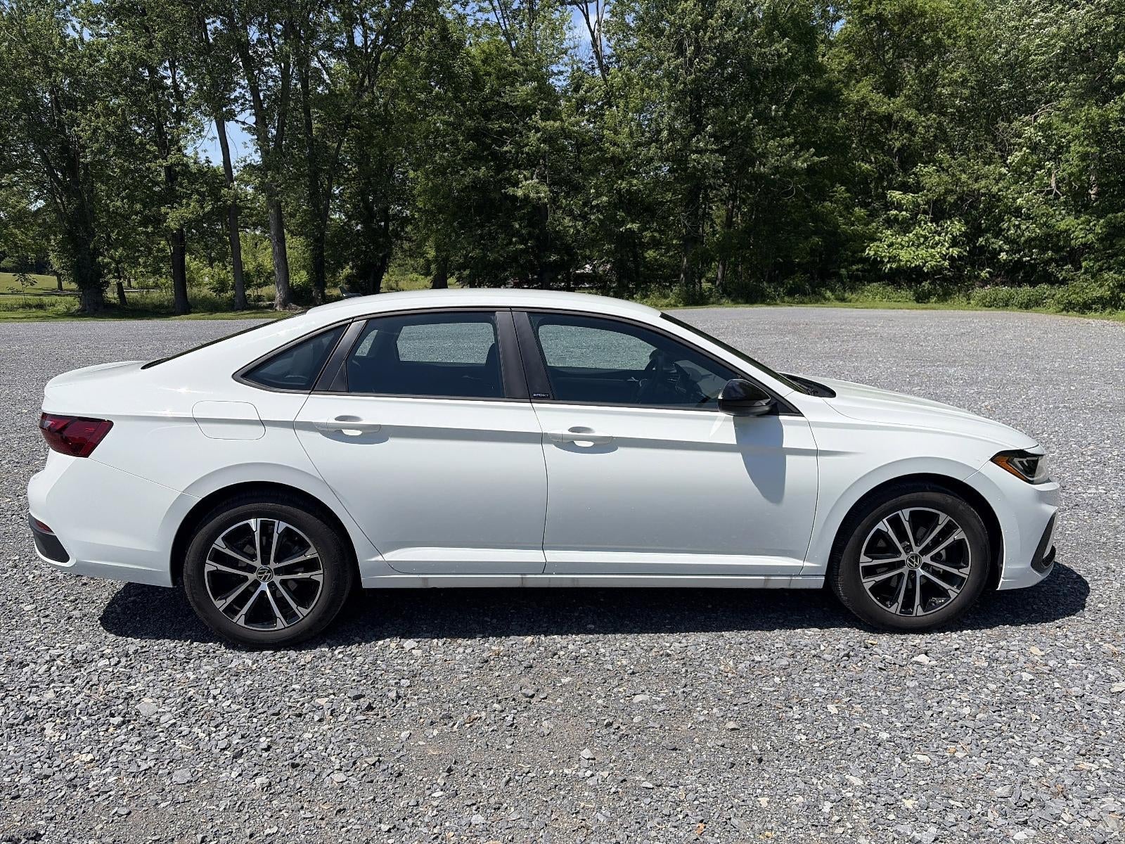 2025 Volkswagen Jetta Sport Auto