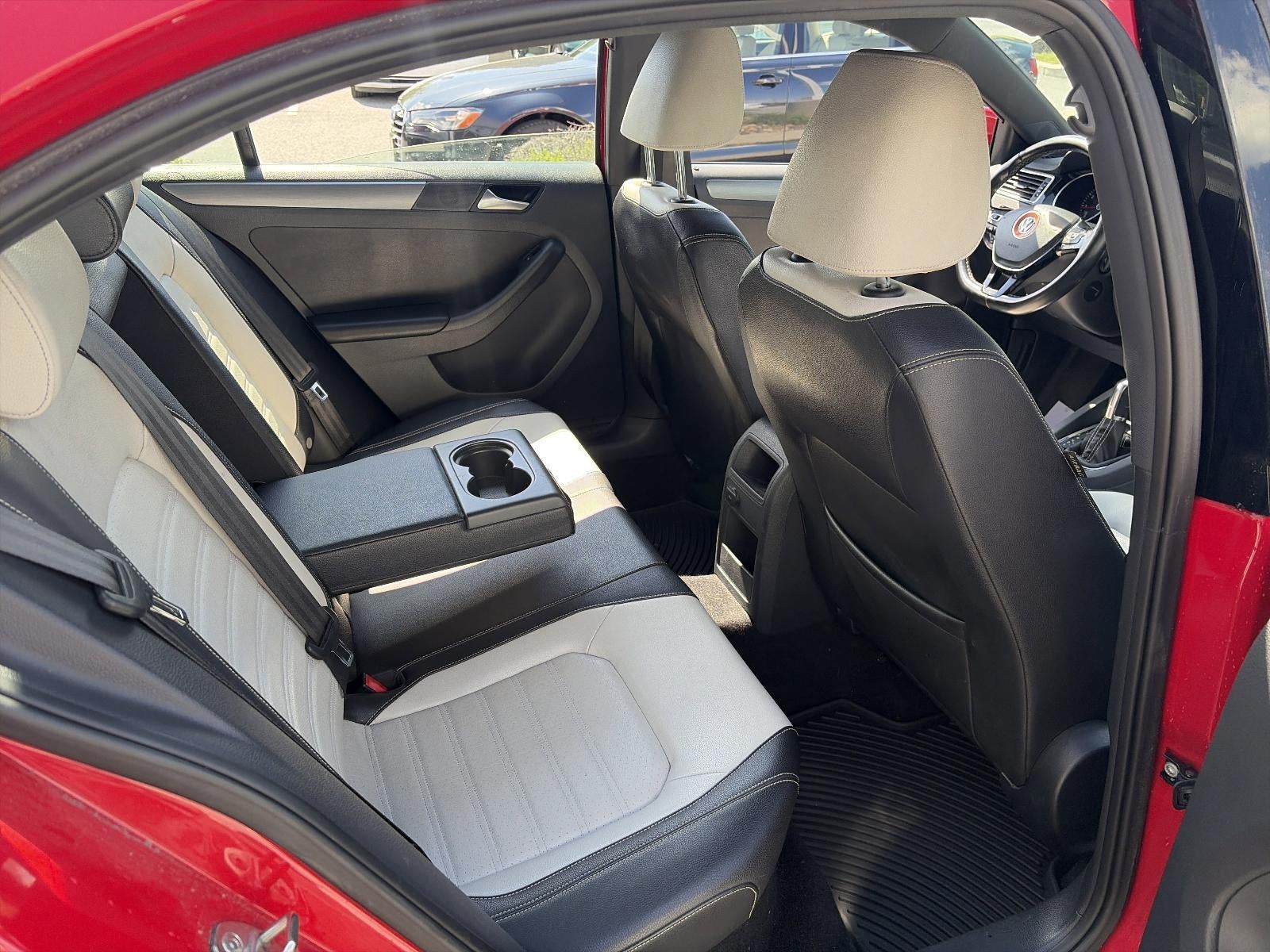 2016 Volkswagen Jetta 4dr Auto 1.8T Sport PZEV Sedan