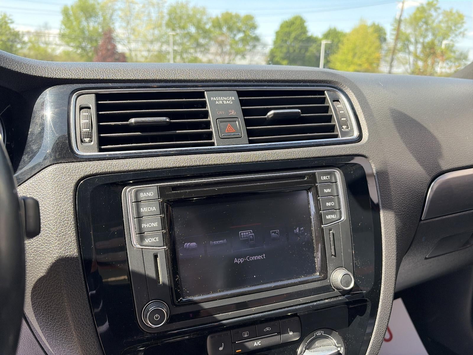 2016 Volkswagen Jetta 4dr Auto 1.8T Sport PZEV Sedan