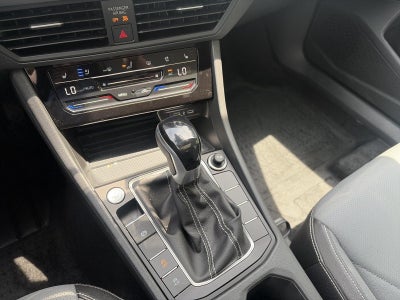 2025 Volkswagen Jetta SEL Auto