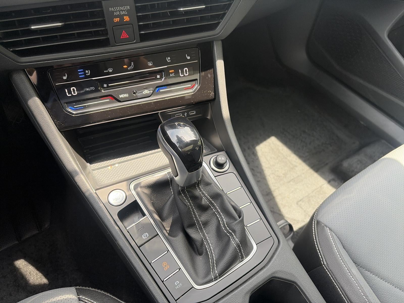 2025 Volkswagen Jetta SEL Auto