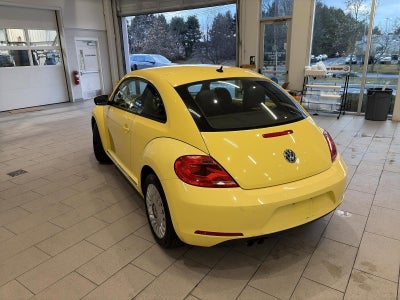 2013 Volkswagen Beetle 2dr Man 2.5L PZEV