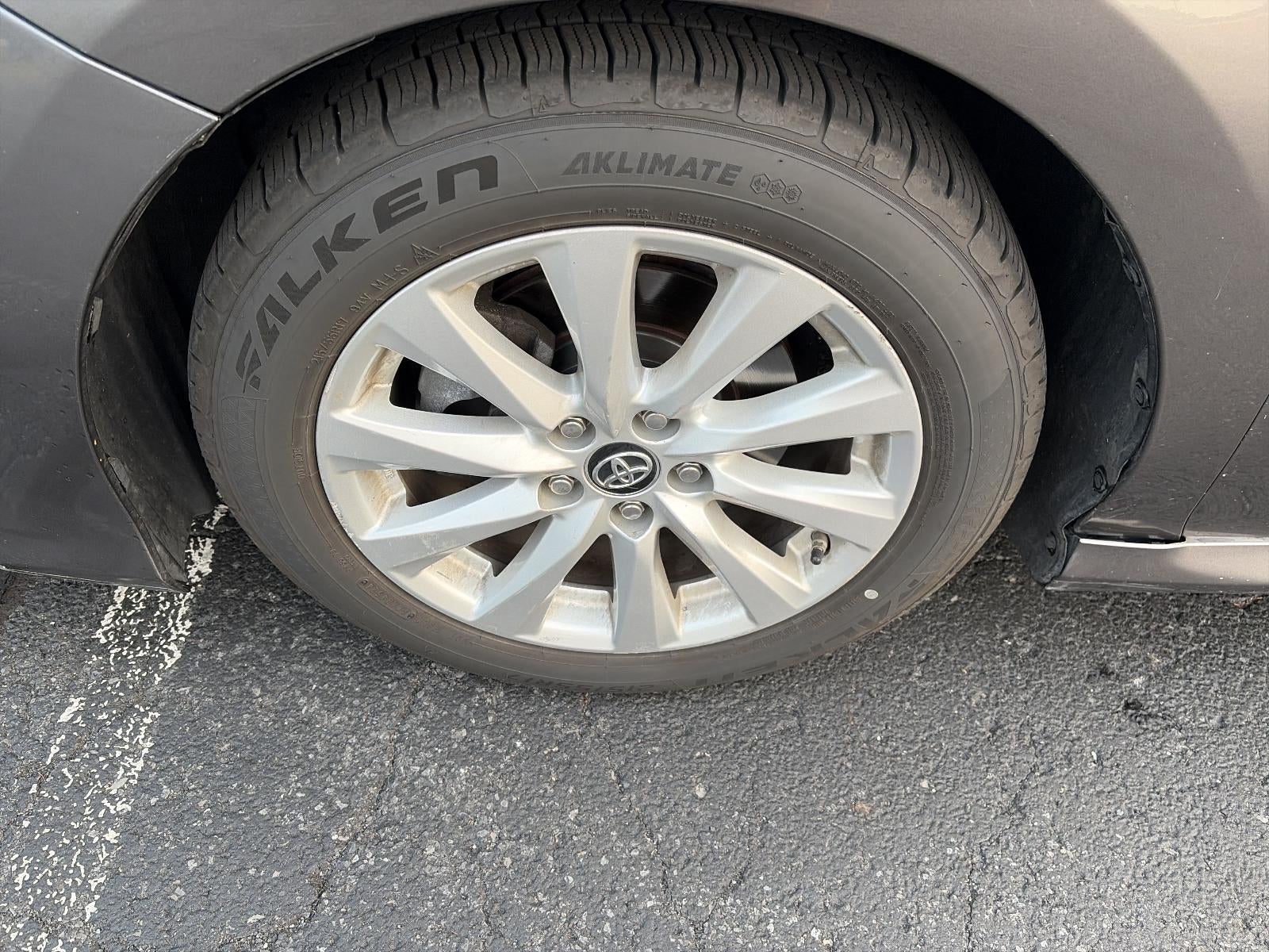 2019 Toyota Camry LE Auto (SE)