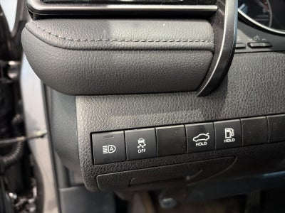 2023 Toyota Camry LE Auto (SE)