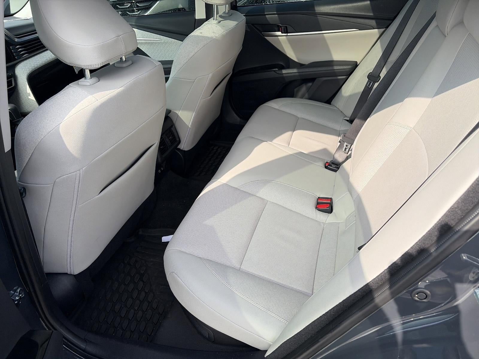 2025 Toyota Camry XSE AWD (Natl)