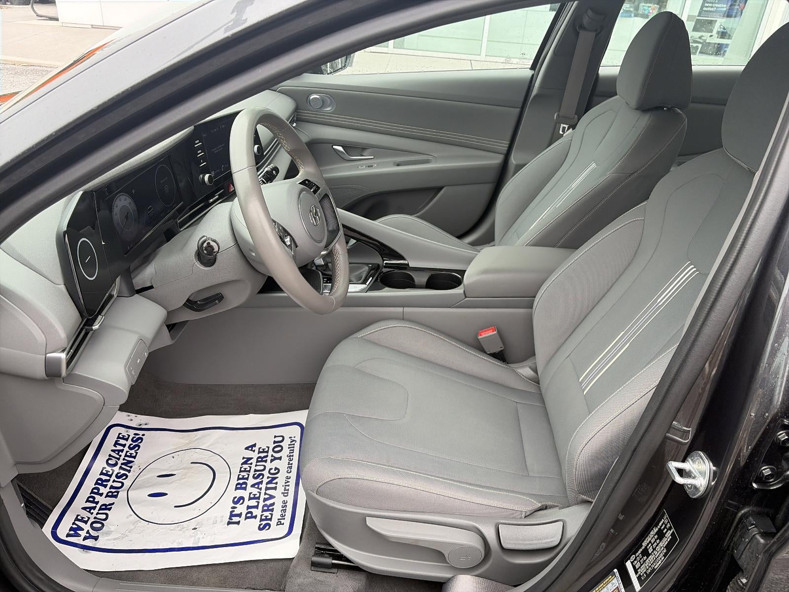 2022 Hyundai ELANTRA SEL IVT