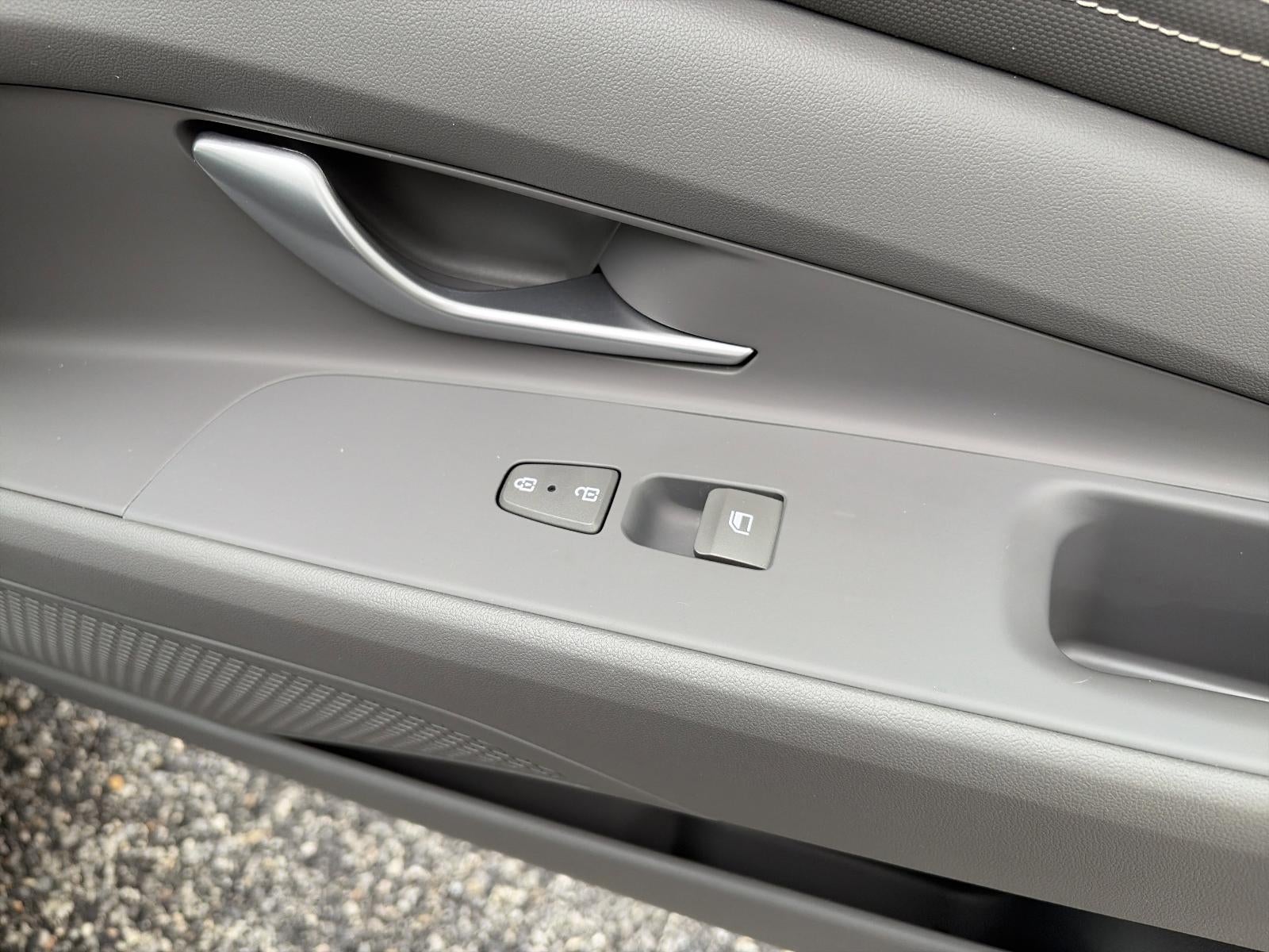 2022 Hyundai ELANTRA SEL IVT