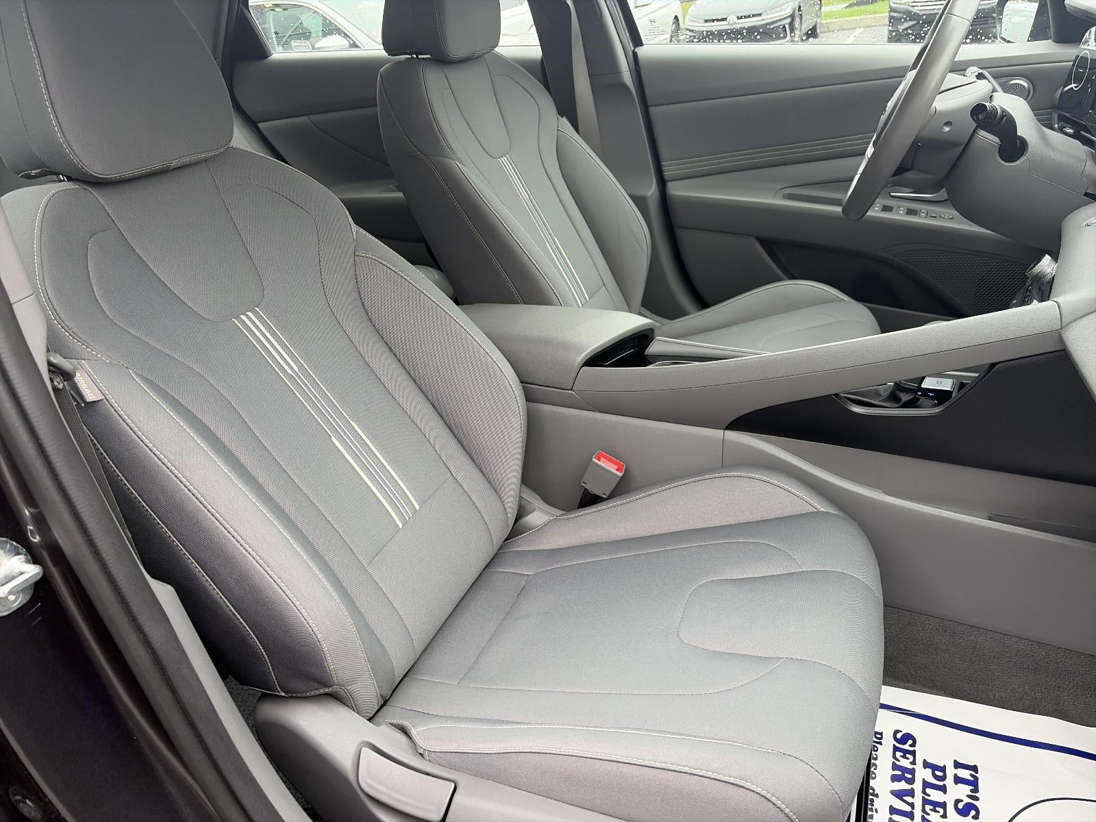 2022 Hyundai ELANTRA SEL IVT