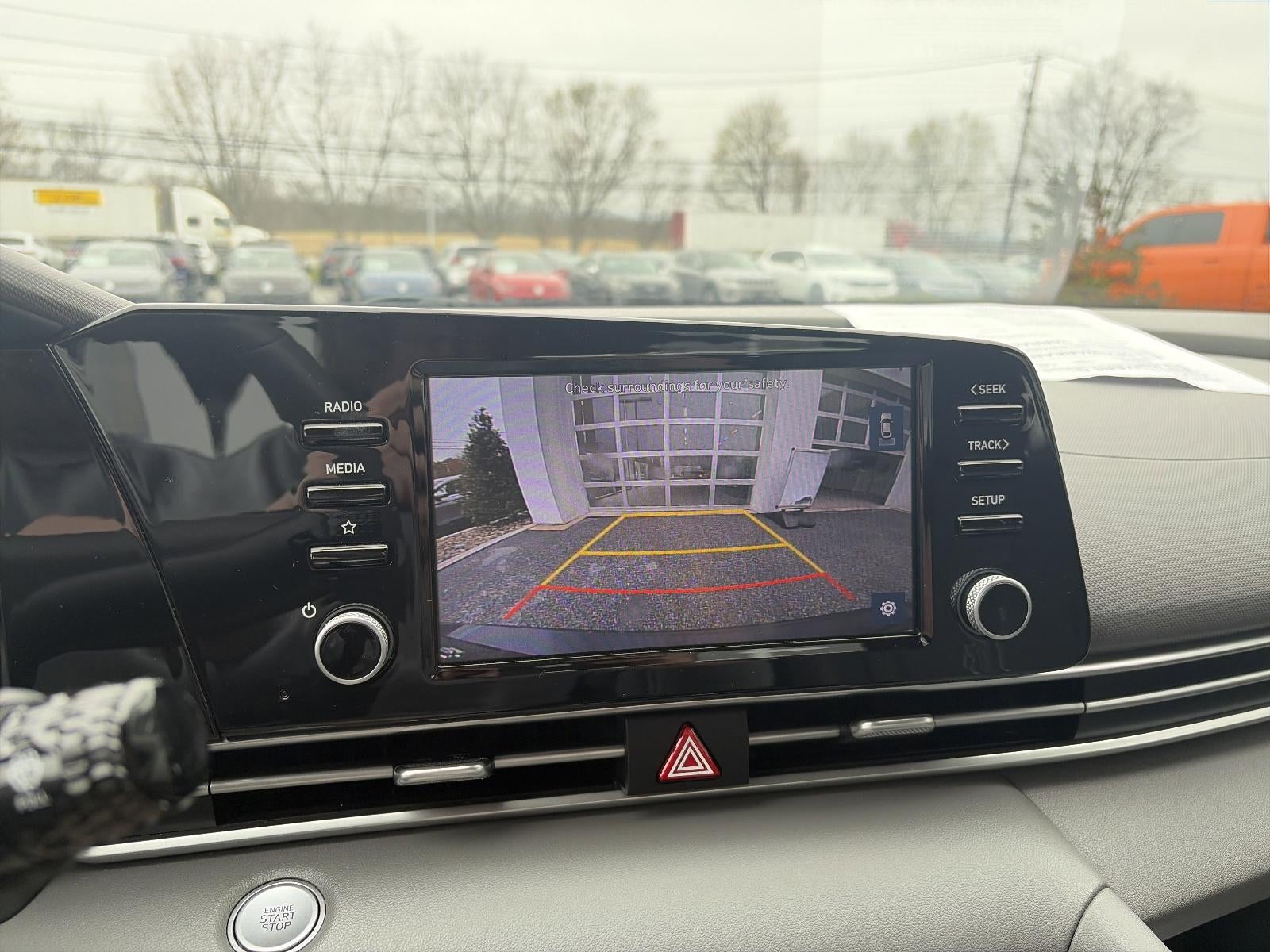 2022 Hyundai ELANTRA SEL IVT