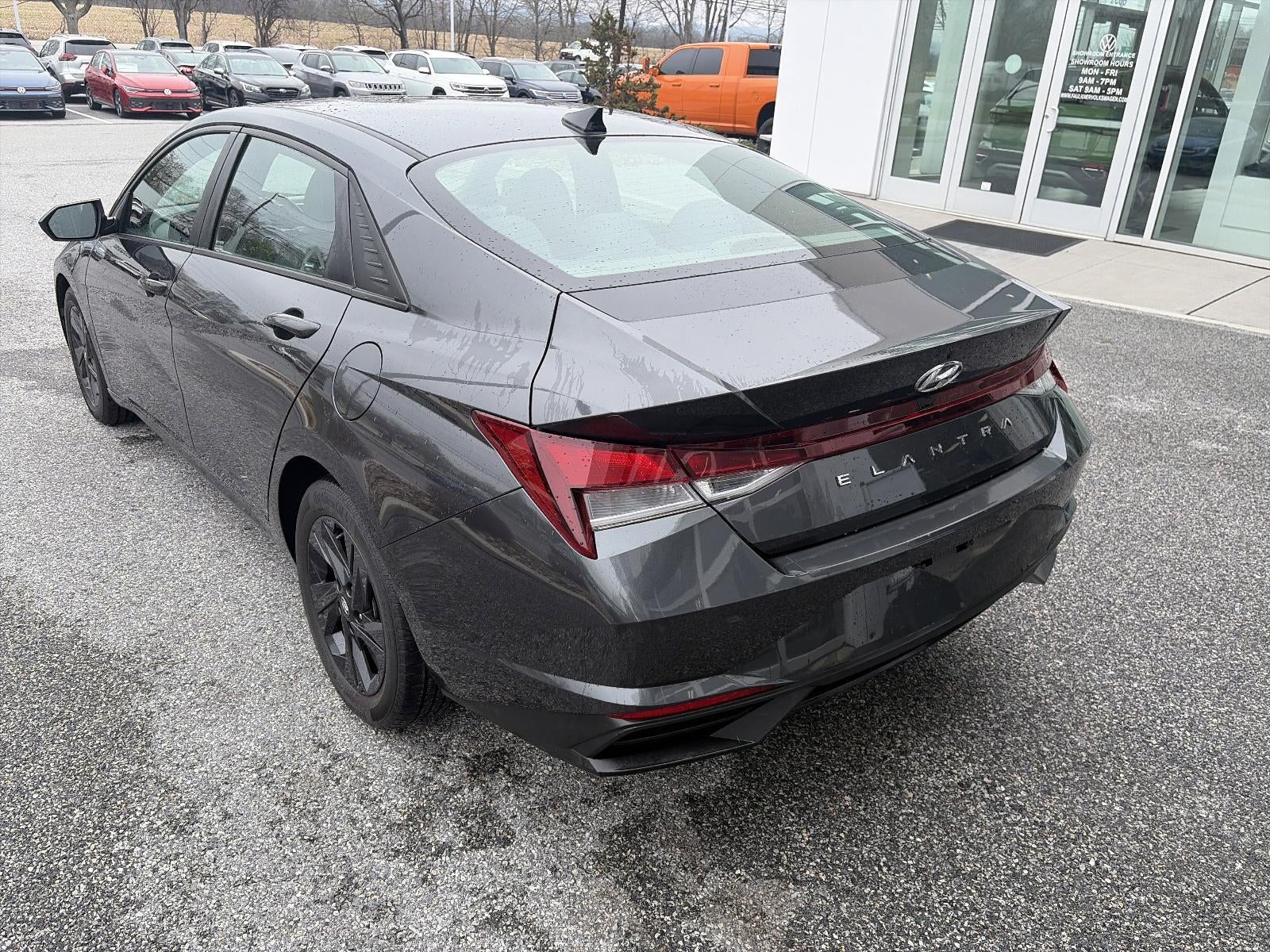 2022 Hyundai ELANTRA SEL IVT