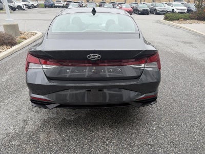2022 Hyundai ELANTRA SEL IVT