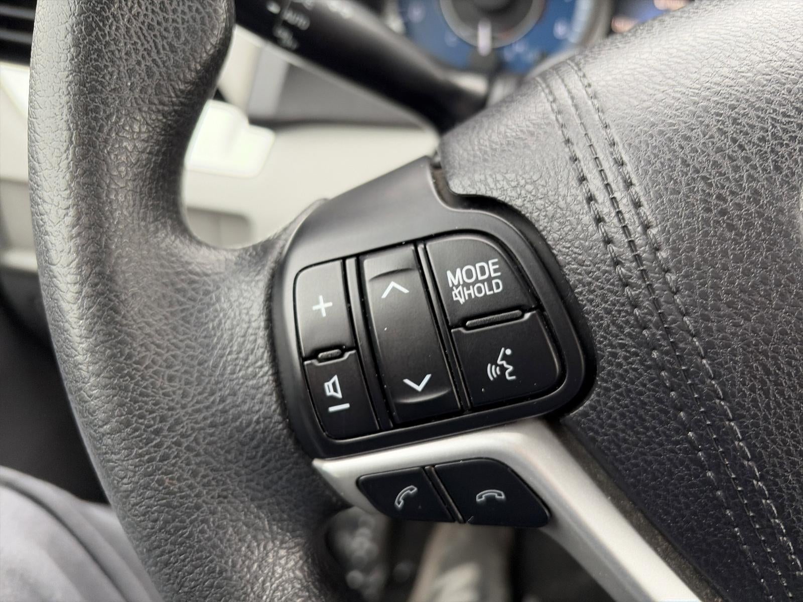 2018 Toyota Sienna LE FWD 8-Passenger (Natl)