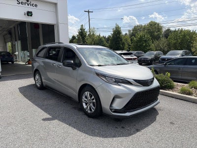 2022 Toyota Sienna XSE AWD 7-Passenger (Natl)