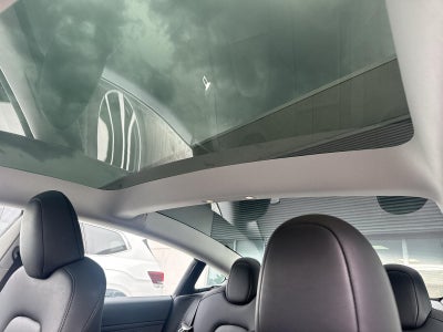 2023 Tesla Model 3 RWD