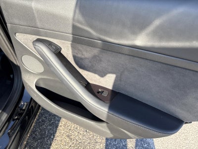 2023 Tesla Model 3 RWD