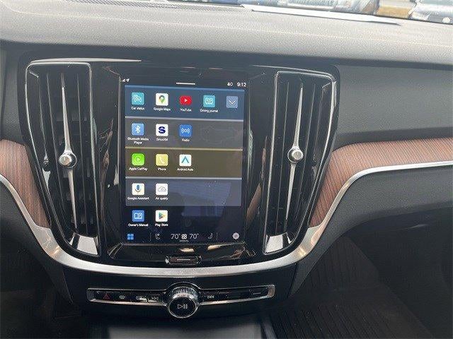 2024 Volvo S60 B5 FWD Plus Dark Theme