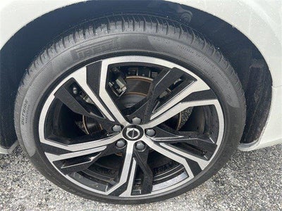 2024 Volvo S60 B5 FWD Plus Dark Theme