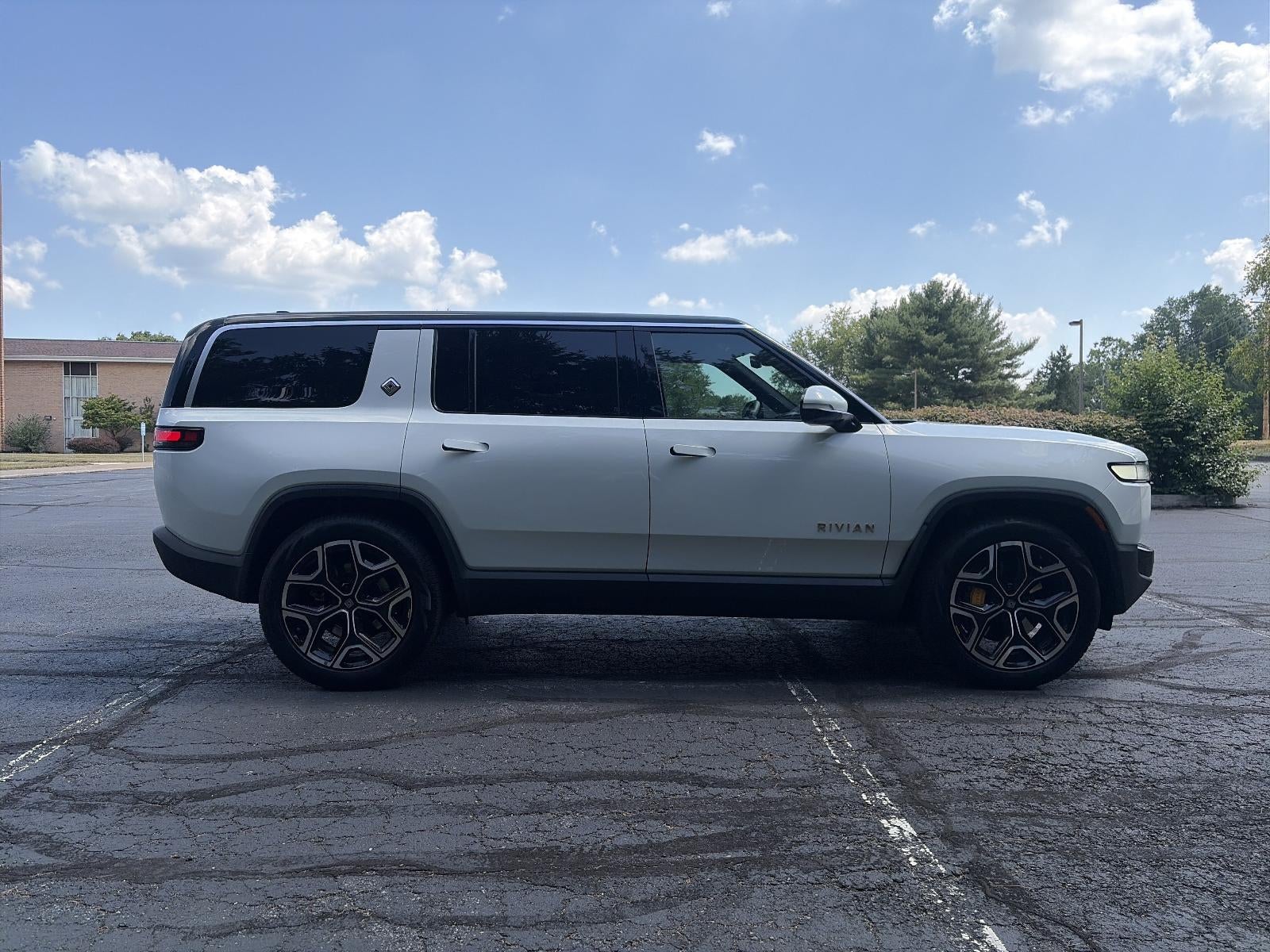 2022 Rivian R1S Launch Edition AWD