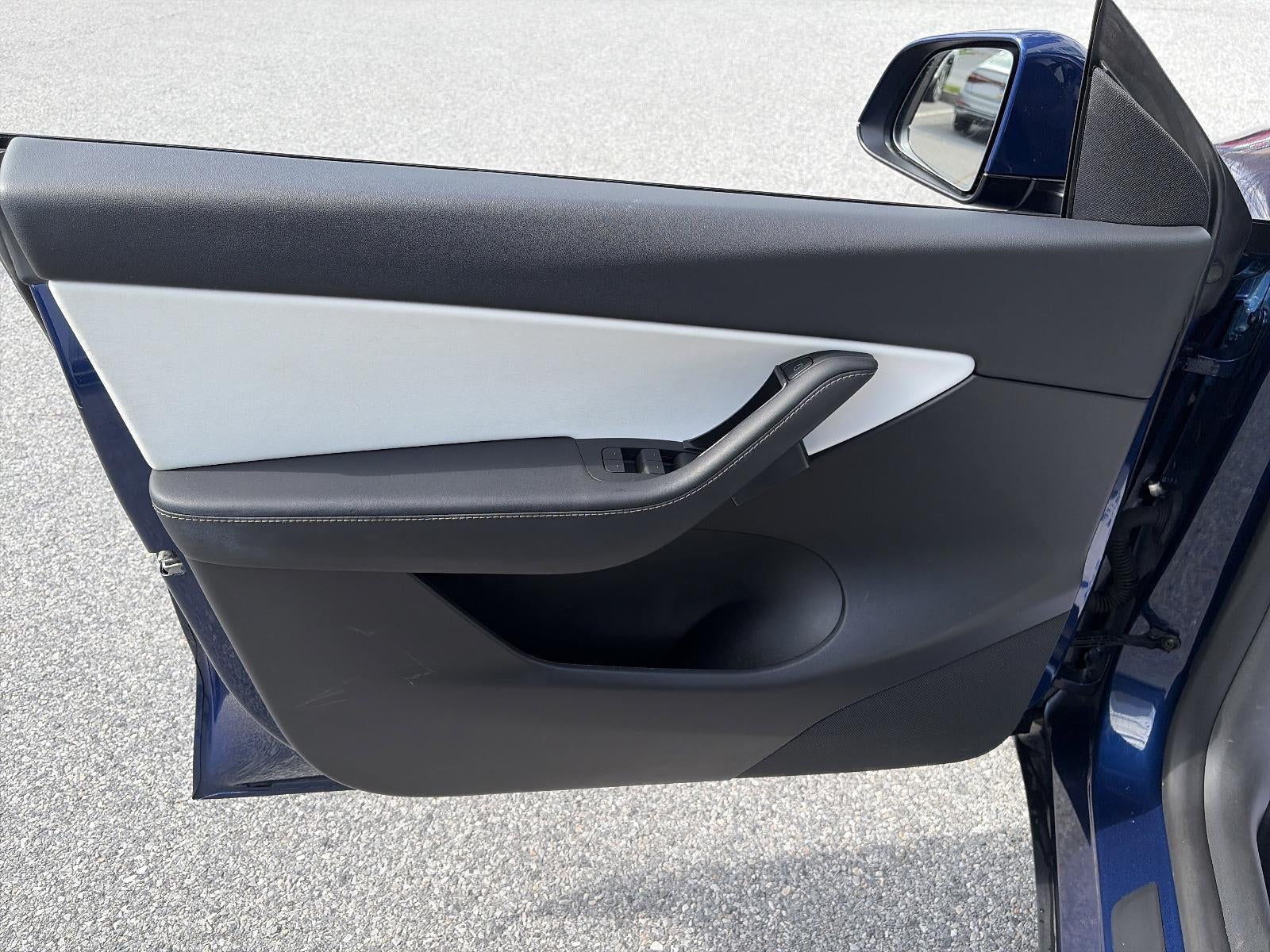 2022 Tesla Model Y Long Range AWD