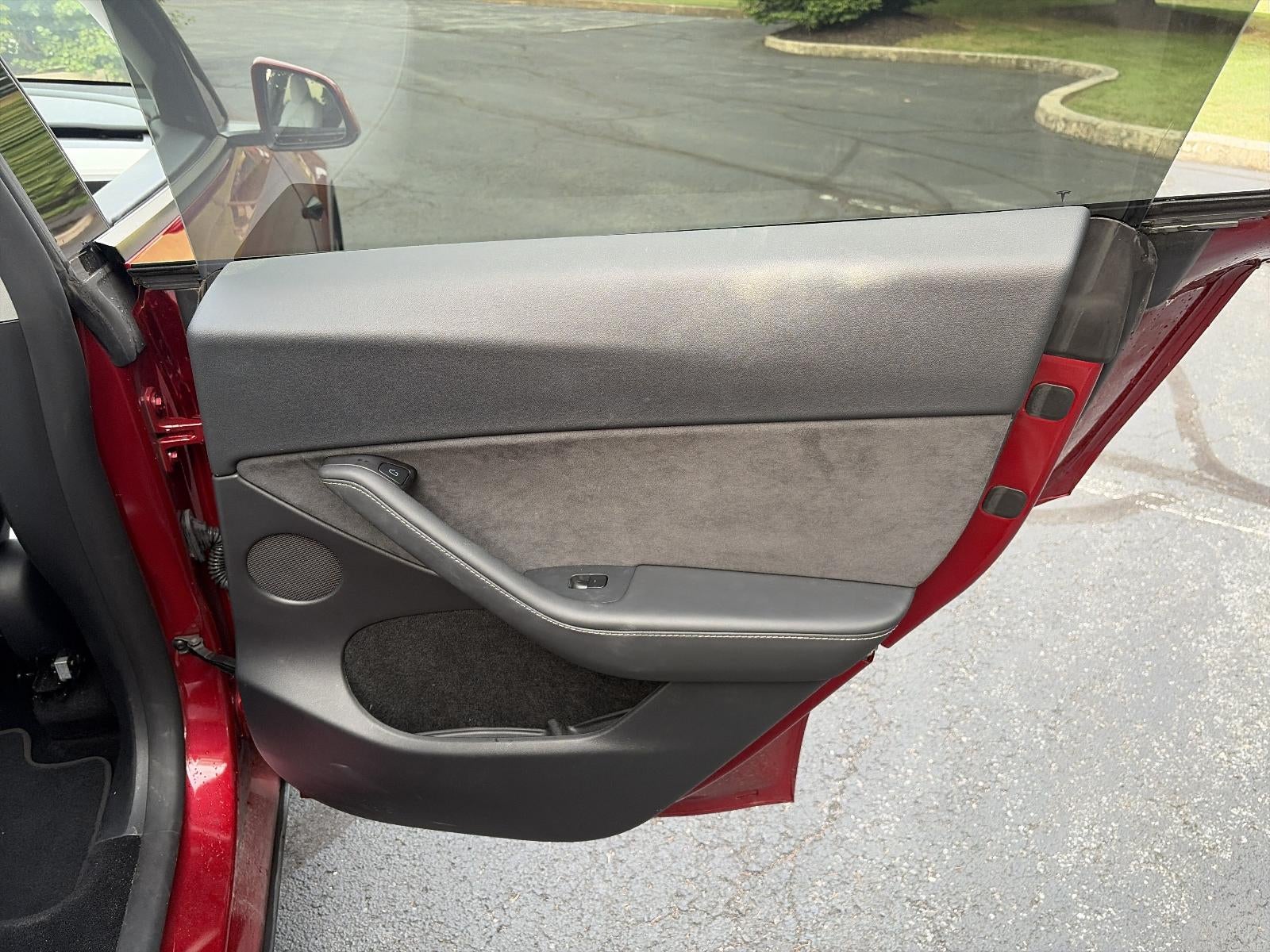 2025 Tesla Model Y Performance AWD *Ltd Avail*