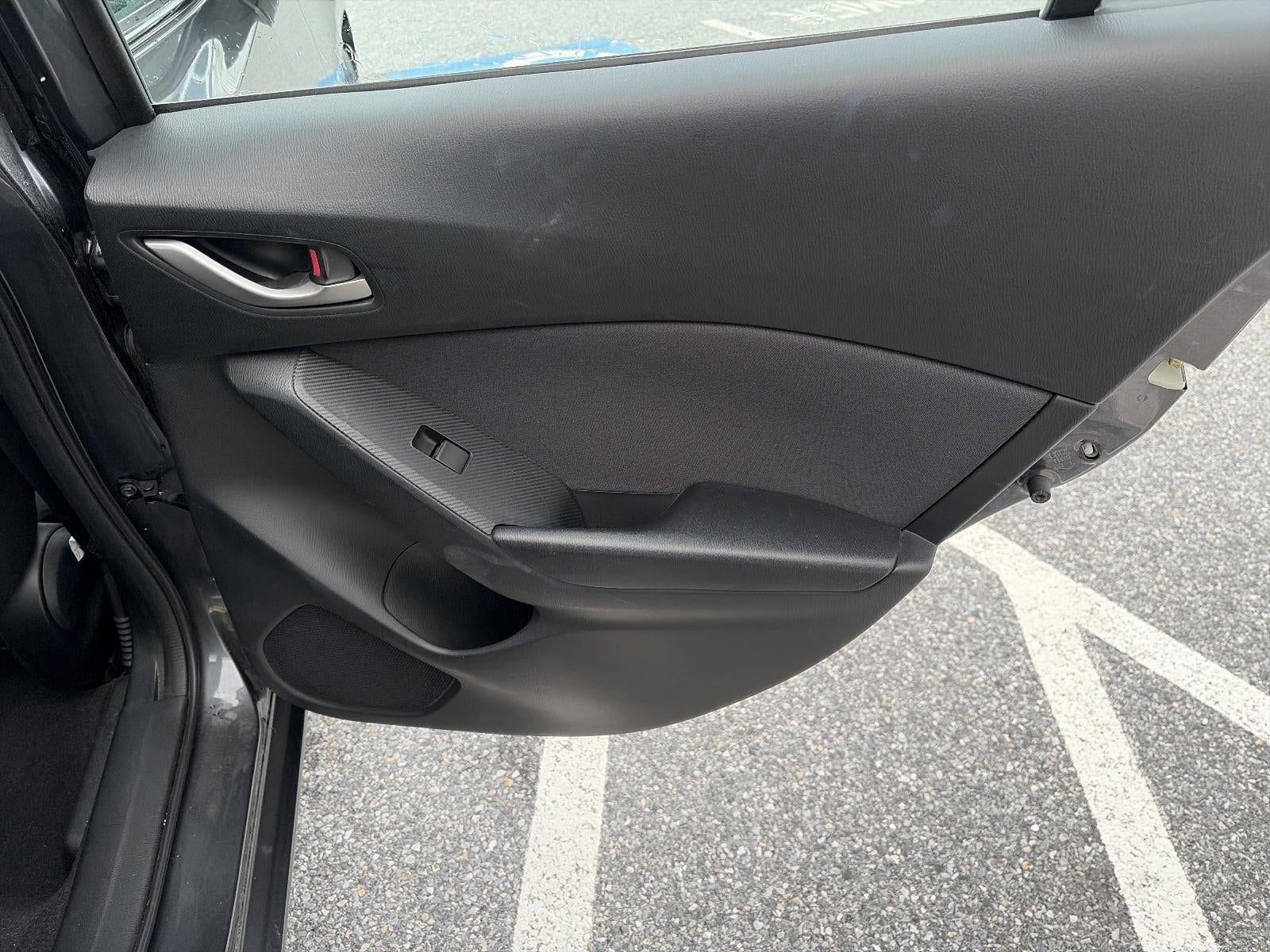 2014 Mazda Mazda3 4dr Sdn Man i Touring