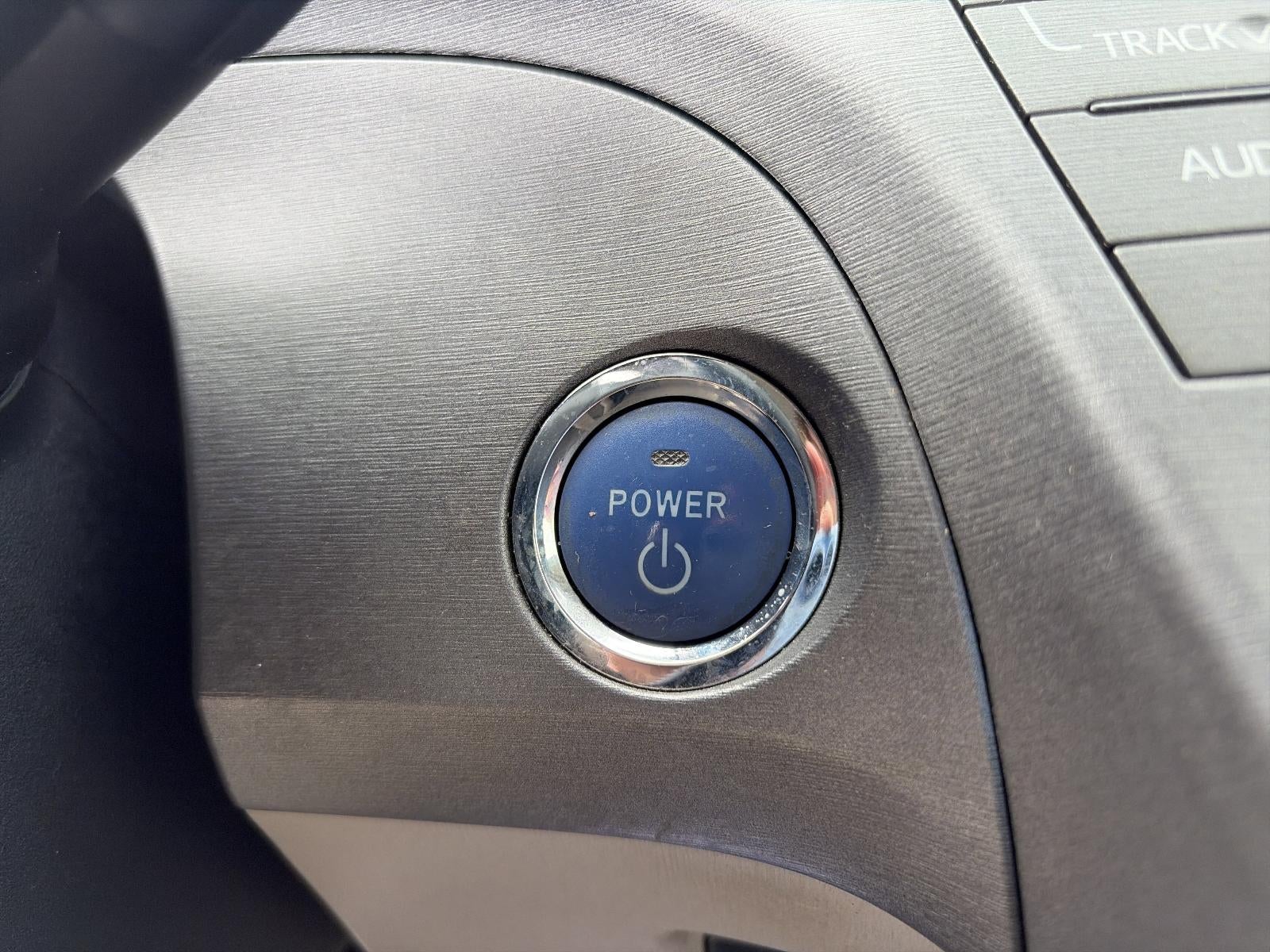 2015 Toyota Prius 5dr HB Four (Natl)