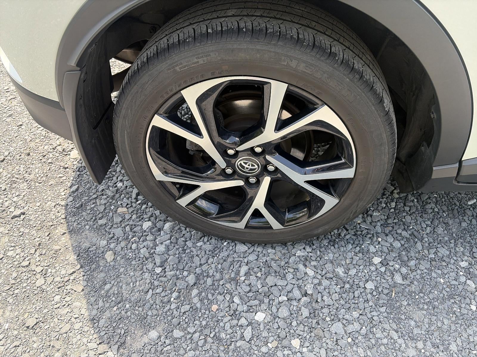 2018 Toyota C-HR XLE Premium FWD (Natl)