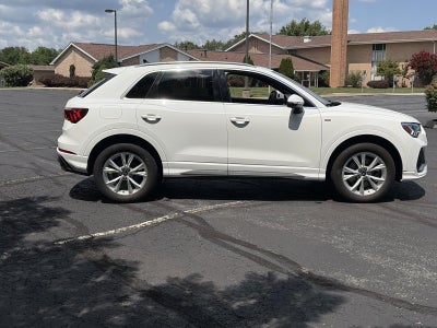 2023 Audi Q3 S line Premium 45 TFSI quattro