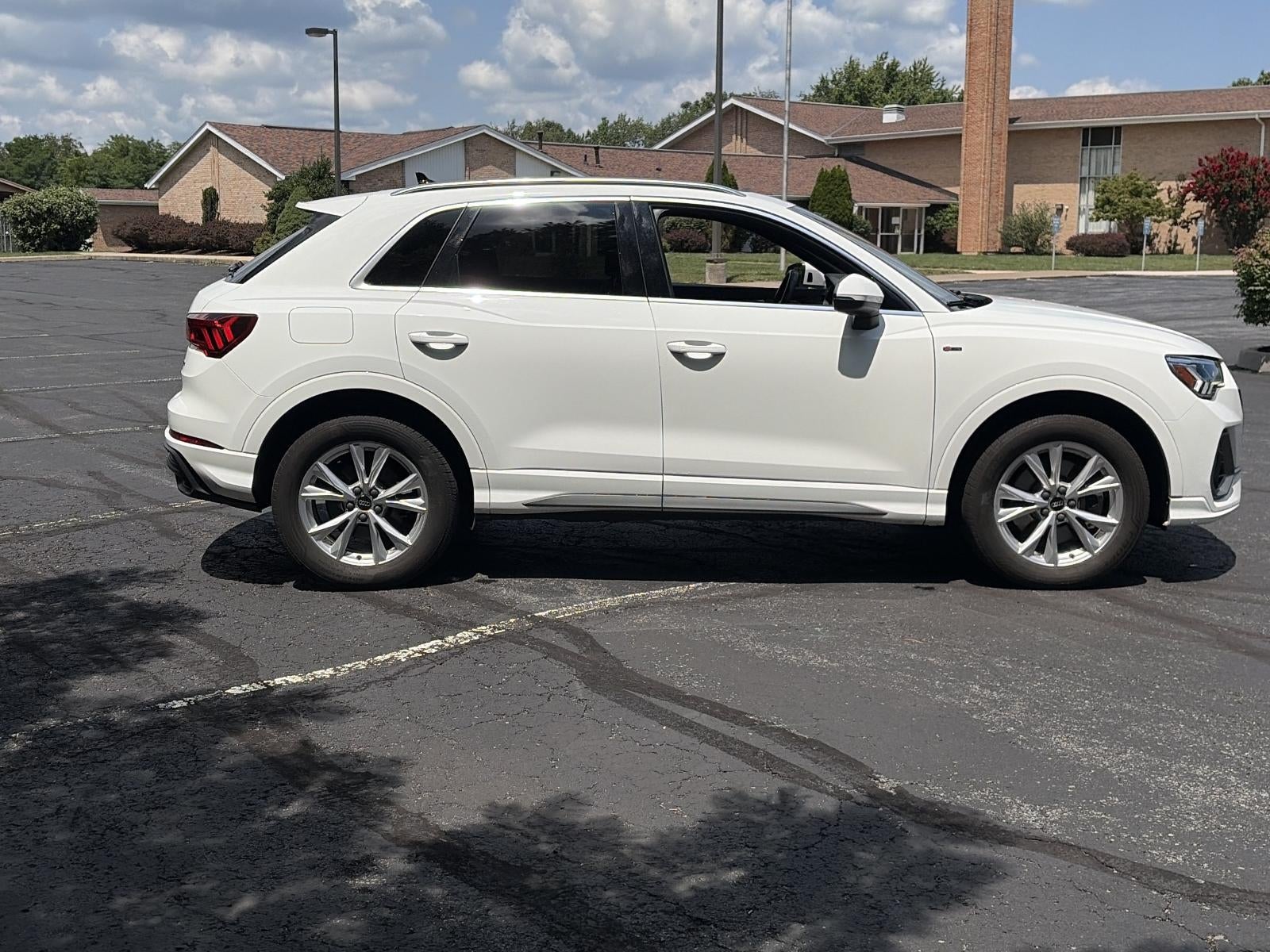 2023 Audi Q3 S line Premium 45 TFSI quattro