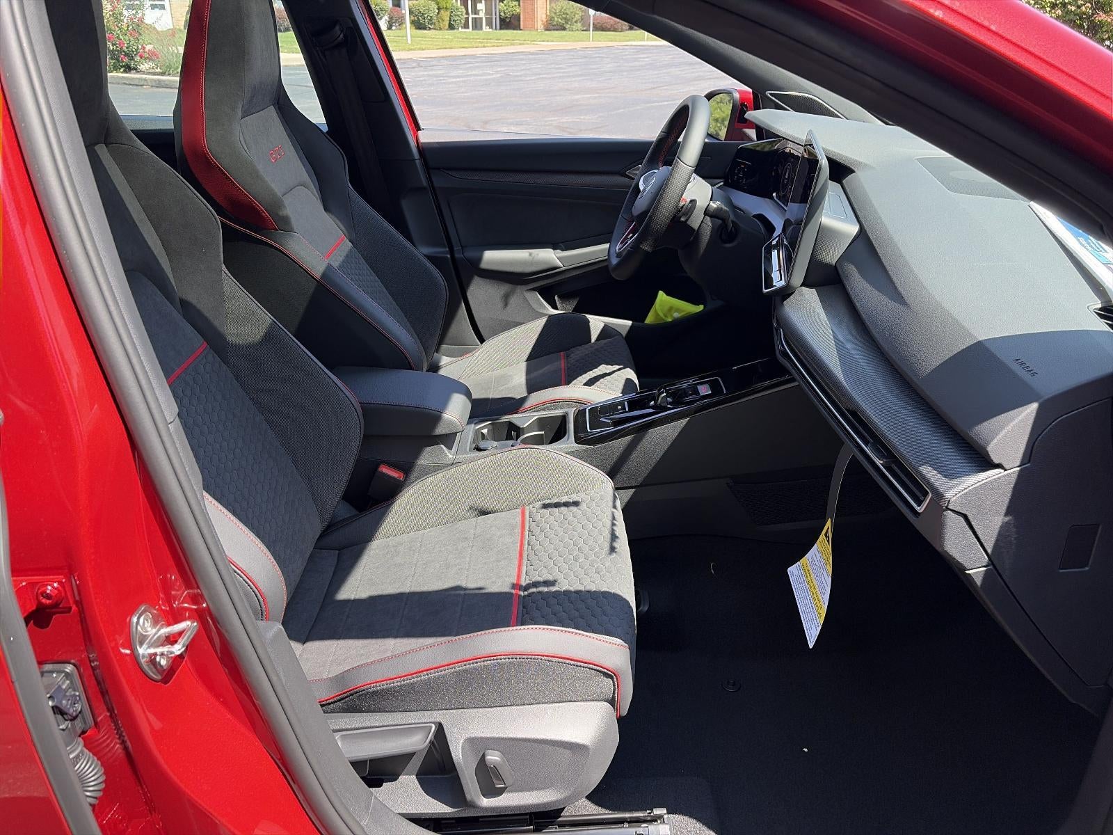 2026 Volkswagen Golf GTI 2.0T SE DSG