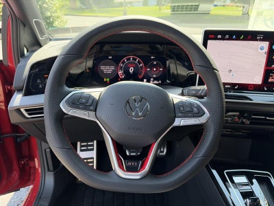 2026 Volkswagen Golf GTI 2.0T SE DSG