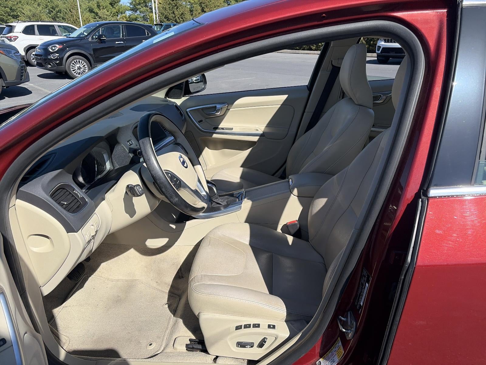 2015 Volvo S60 2015.5 4dr Sdn T5 Platinum AWD