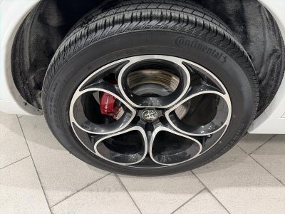 2023 Alfa Romeo Stelvio Veloce AWD