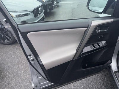 2016 Toyota RAV4 AWD 4dr Limited (GS)