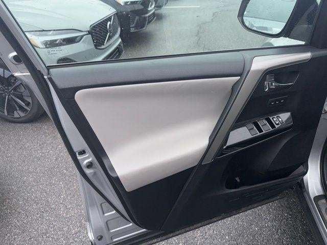 2016 Toyota RAV4 AWD 4dr Limited (GS)