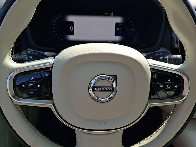 2025 Volvo S60 Plug-In Hybrid T8 AWD Plus