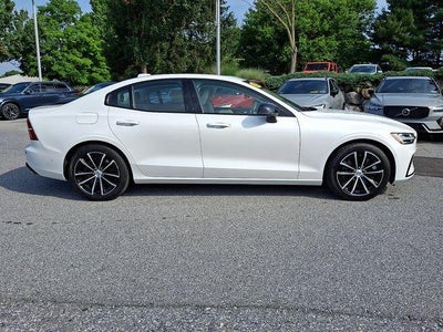 2025 Volvo S60 Plug-In Hybrid T8 AWD Plus