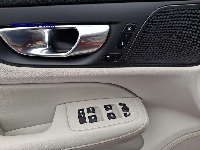 2023 Volvo S60 B5 AWD Ultimate Bright Theme