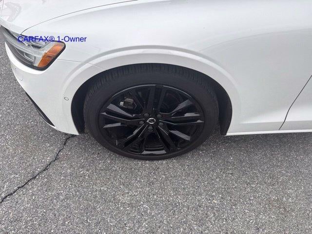 2024 Volvo S60 B5 AWD Plus Black Edition