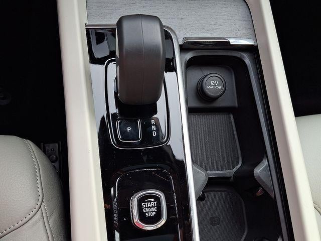 2024 Volvo S60 B5 AWD Plus Dark Theme
