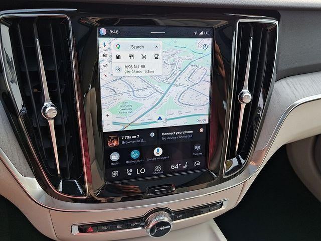 2024 Volvo S60 B5 AWD Plus Dark Theme