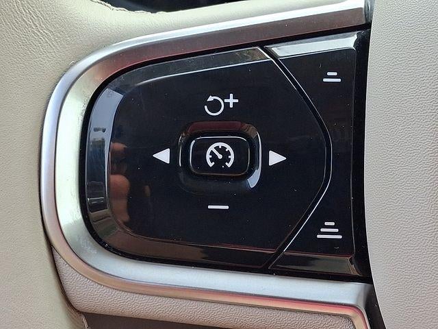 2024 Volvo S60 B5 AWD Plus Dark Theme